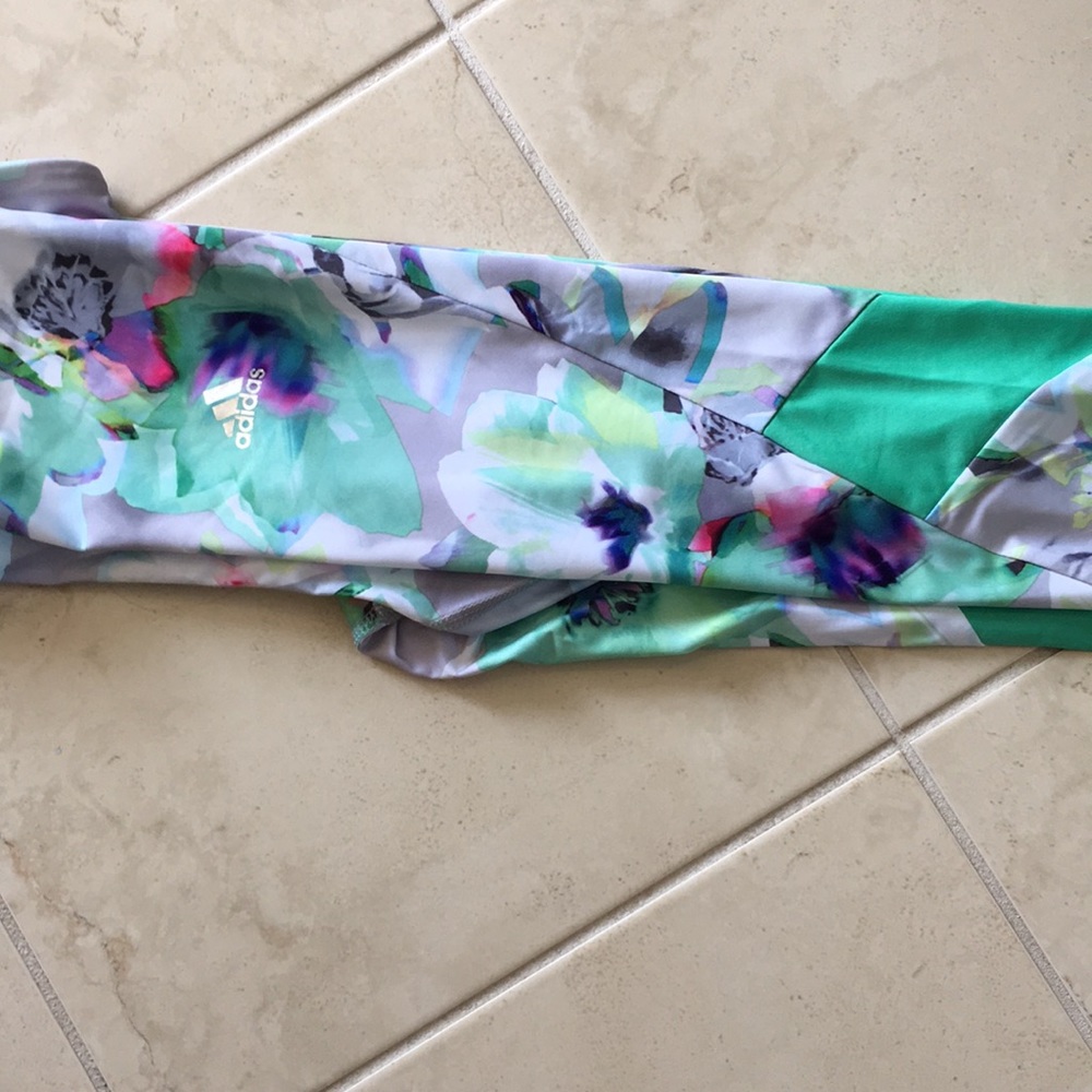 ♦️NWT Adidas Climalite Capri leggings , M - Picture 4 of 8